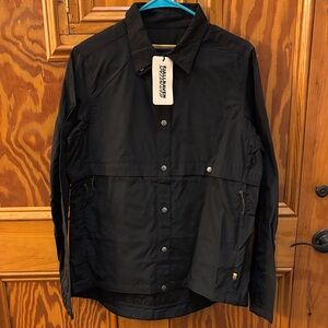 Fjall Raven Specialized riders wind jacket in black